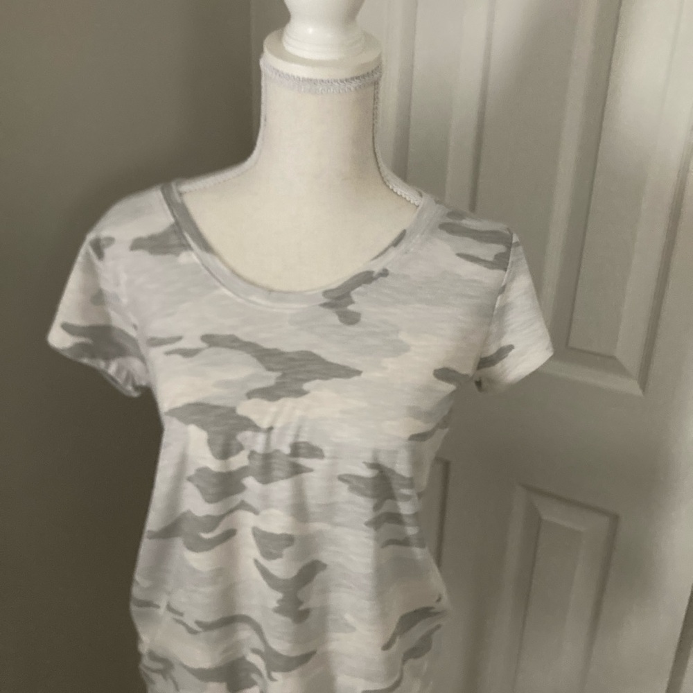 Women's Camouflage Print Top